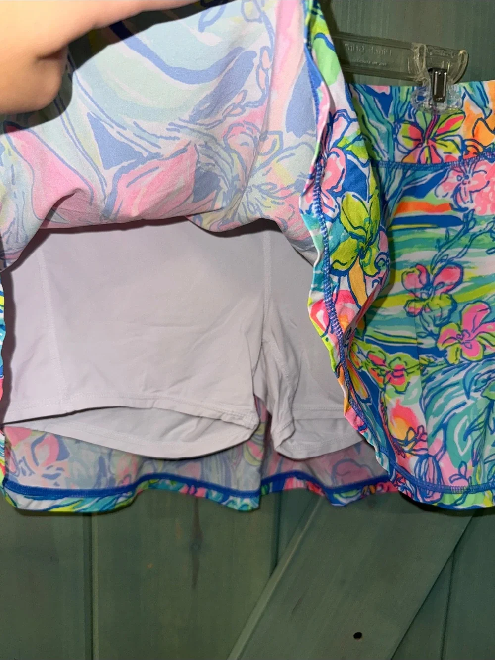 Lilly Pulitzer Luxletic skort size S EUC - Picture 2 of 4